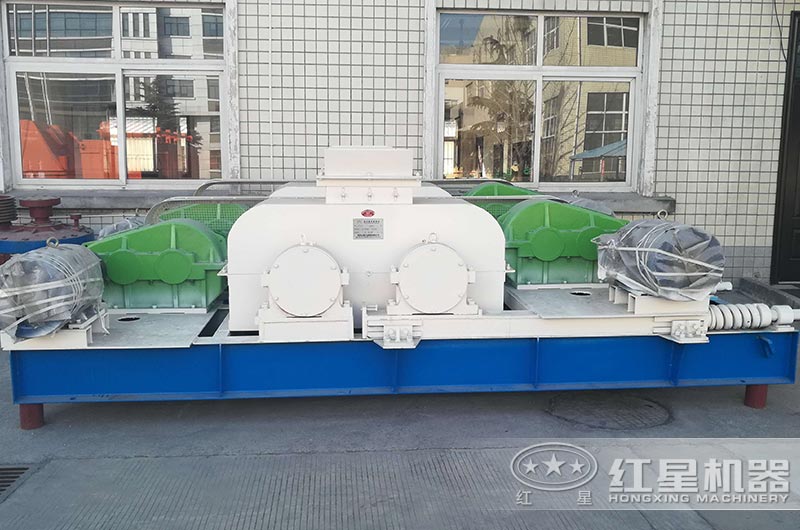 對(duì)輥式粉碎機(jī)圖片