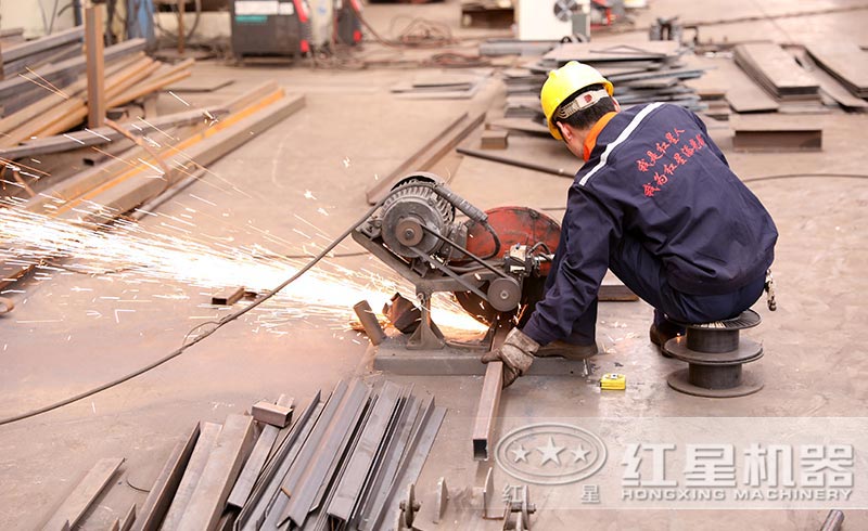紅星機器車間工人作業(yè)圖